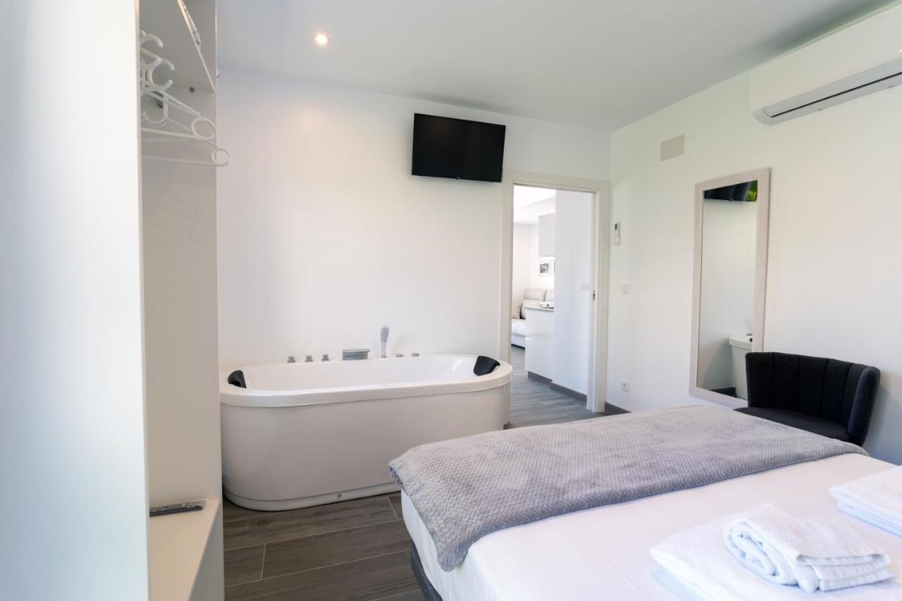 Solpor Galitrips - Apartamentos Corcubión Buitenkant foto